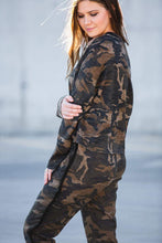 Load image into Gallery viewer, In Plain Sight Camo Top