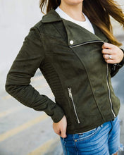 Load image into Gallery viewer, Staying Chic Jacket