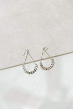 Load image into Gallery viewer, Right This Way Earrings
