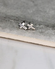Load image into Gallery viewer, Risen Earrings
