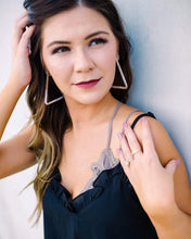 Load image into Gallery viewer, Turn Back Time Earring
