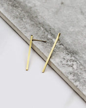 Load image into Gallery viewer, Raising The Bar Earring
