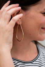 Load image into Gallery viewer, Lean On Me Earrings
