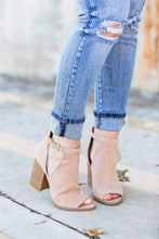 Load image into Gallery viewer, Brammer Heels
